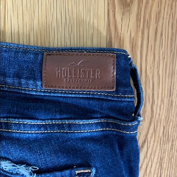 Hollister lowrise super skinny ripped Jean - Picture 3 of 4